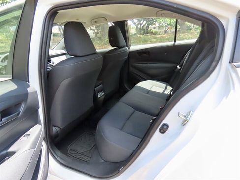 Used 2025 Toyota Corolla LE FWD image 10