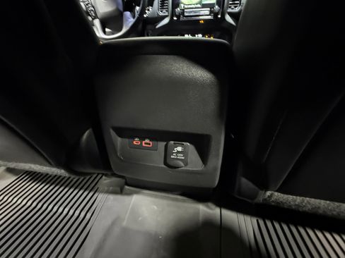 Used 2022 Nissan Frontier PRO-4X w/ Pro-4X Premium Package AWD/4WD image 32