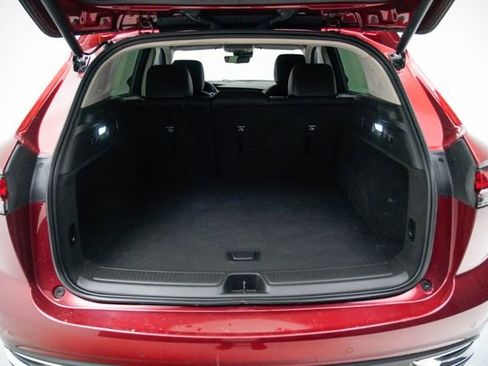 Used 2023 Buick Envision Essence image 12