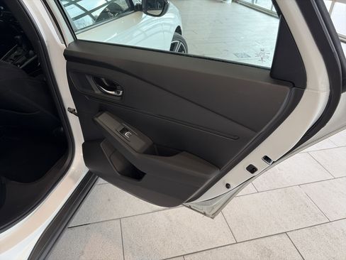 Used 2023 Honda Accord Sport image 17