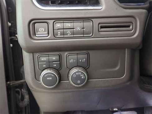 Certified 2024 Chevrolet Suburban Premier image 18