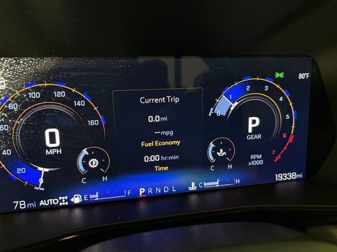 Used 2025 Chevrolet Colorado ZR2 AWD/4WD image 23