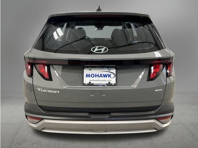 Used 2026 Hyundai Tucson SE AWD/4WD image 4