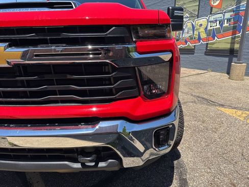 New 2026 Chevrolet Silverado 3500 LT AWD/4WD image 3