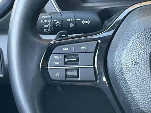Used 2025 Honda Pilot Black Edition image 14