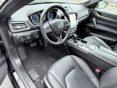 Used 2018 Maserati Ghibli image 12