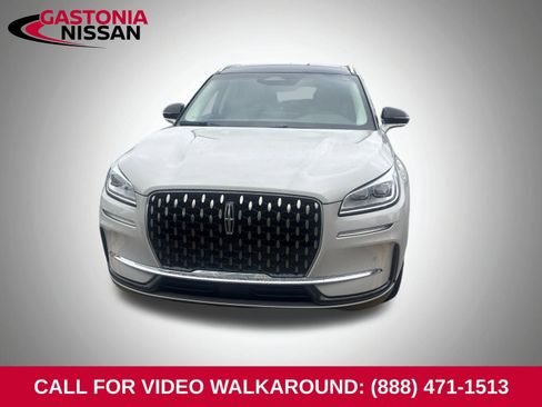 Used 2023 Lincoln Corsair Reserve w/ Equipment Group 201A FWD image 3