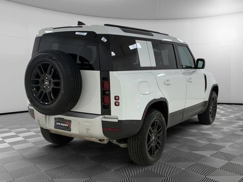 Used 2025 Land Rover Defender 110 S AWD/4WD image 5