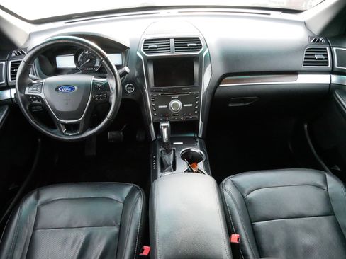 Used 2016 Ford Explorer Limited image 10