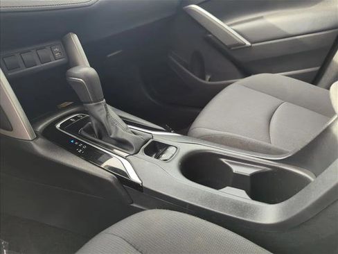 Used 2022 Toyota Corolla Cross LE image 11