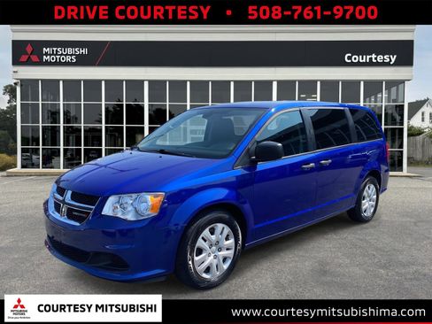 Used 2019 Dodge Grand Caravan SE image 1