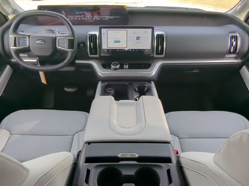 New 2026 Ford Expedition Max Platinum w/ Driver's Package AWD/4WD image 13