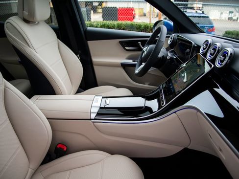 New 2026 Mercedes-Benz GLC 300 4MATIC image 19