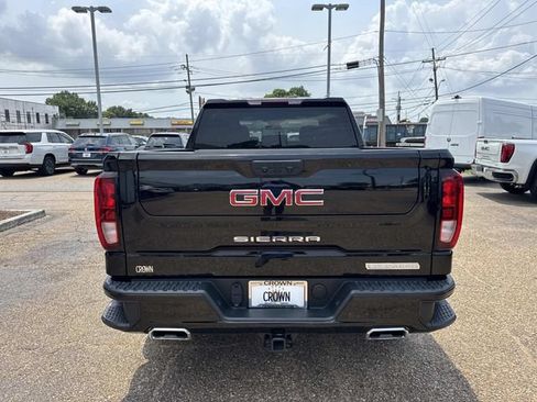 Used 2024 GMC Sierra 1500 Elevation w/ X31 Off-Road Package AWD/4WD image 8