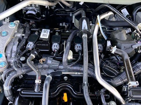 Used 2024 Nissan Sentra SR FWD image 32