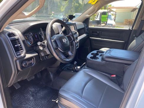 Used 2020 RAM 5500 Tradesman w/ Chrome Appearance Group AWD/4WD image 15