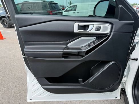 Used 2022 Ford Explorer ST w/ Equipment Group 401A AWD/4WD image 9
