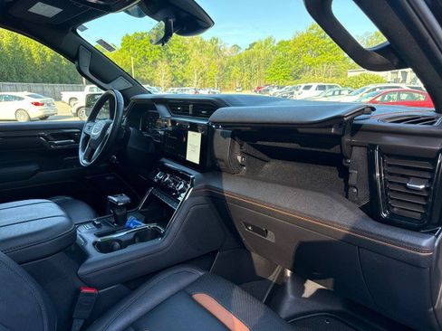 Used 2024 GMC Sierra 1500 AT4 w/ Technology Package image 53