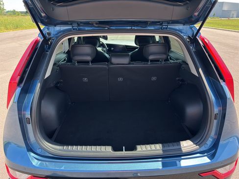 Certified 2025 Kia Niro EX Touring FWD image 24