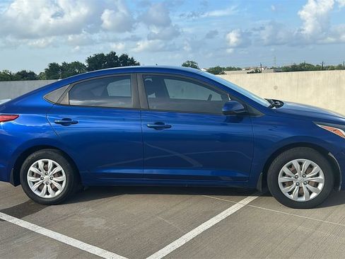 Used 2019 Hyundai Accent SE FWD image 13