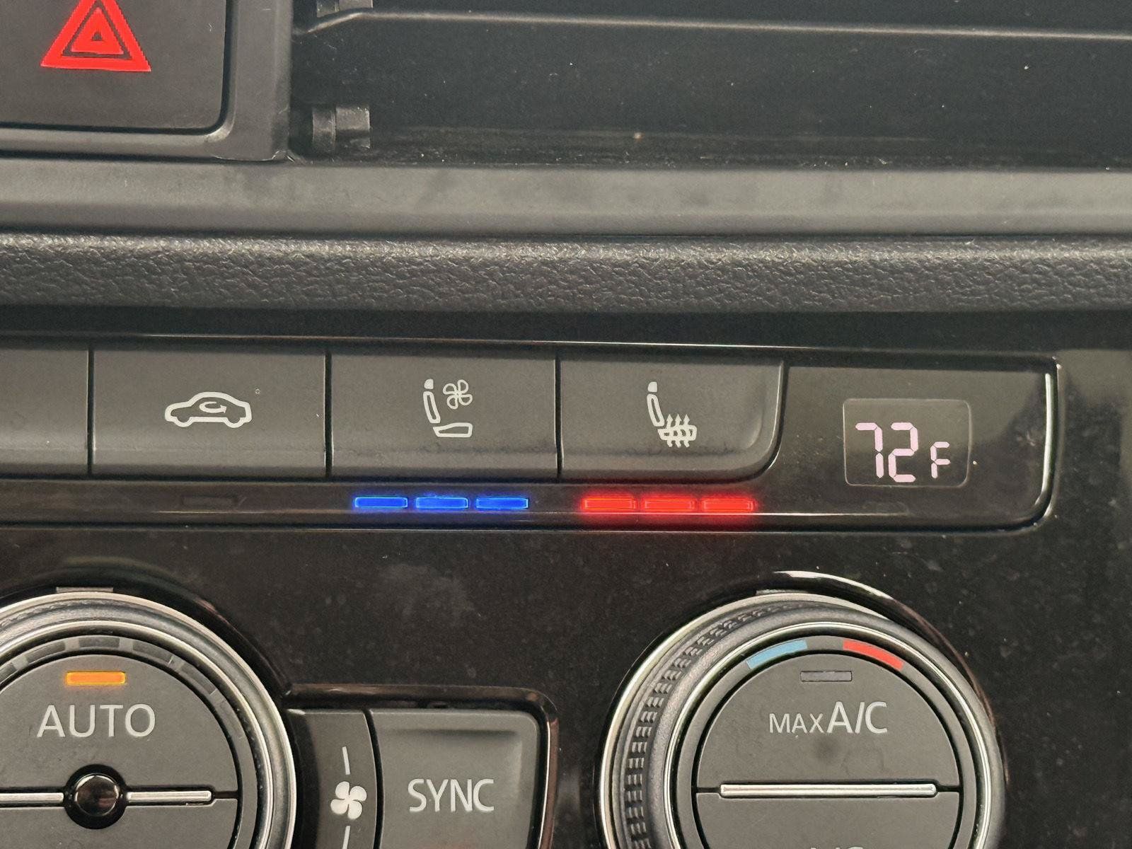 Used 2019 Volkswagen Jetta SEL Premium FWD image 34