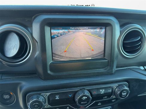 Certified 2022 Jeep Wrangler Unlimited Sport image 27