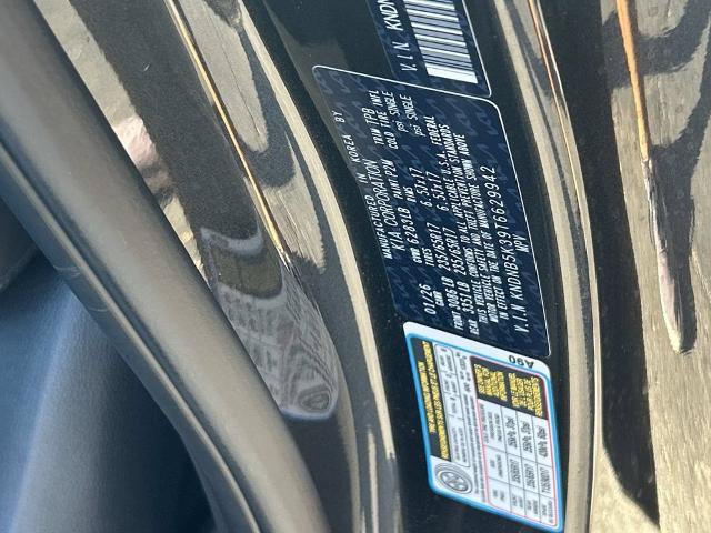 Used 2026 Kia Carnival FWD image 28