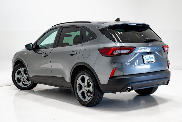 Used 2025 Ford Escape ST-Line FWD image 3