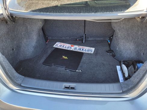 Used 2019 Nissan Sentra S image 33