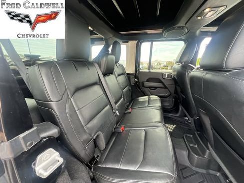 Used 2021 Jeep Wrangler Unlimited Sahara AWD/4WD image 32