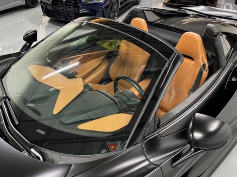 Used 2020 McLaren 720S Spider image 38
