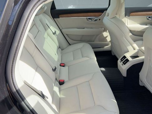 Used 2021 Volvo S90 T6 Momentum image 29