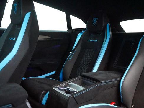 Used 2024 Lamborghini Urus Performante AWD/4WD image 41
