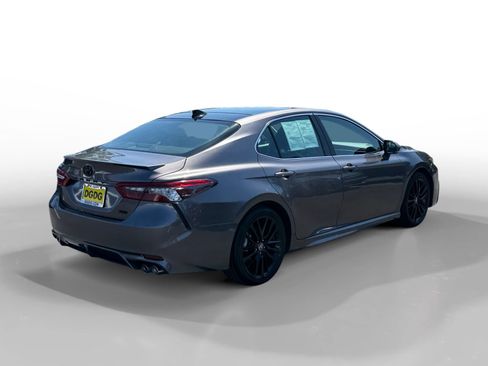Used 2024 Toyota Camry XSE FWD image 5