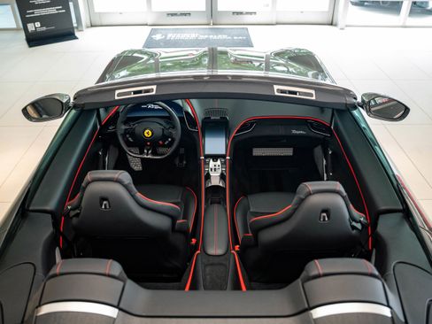Used 2024 Ferrari Roma Spider image 22