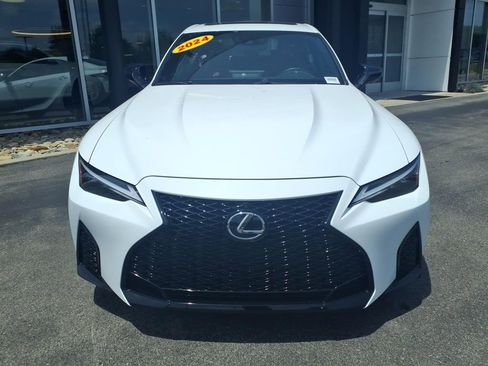 Used 2024 Lexus IS 500 RWD image 9