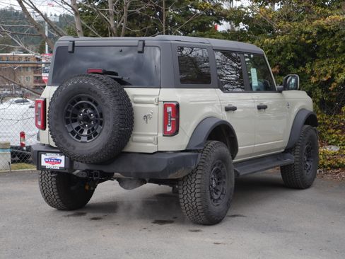 New 2026 Ford Bronco Outer Banks w/ Sasquatch Package image 27