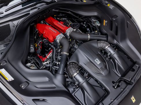 Certified 2023 Ferrari Portofino M RWD image 17