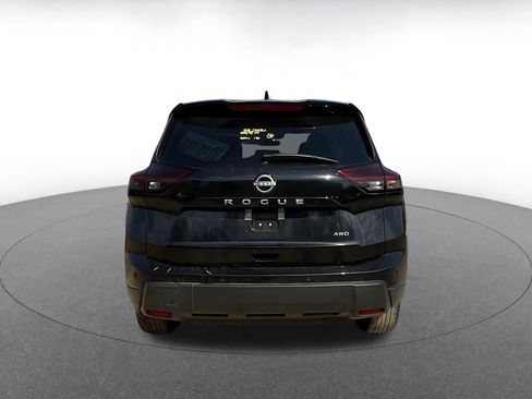 Used 2025 Nissan Rogue SV image 4