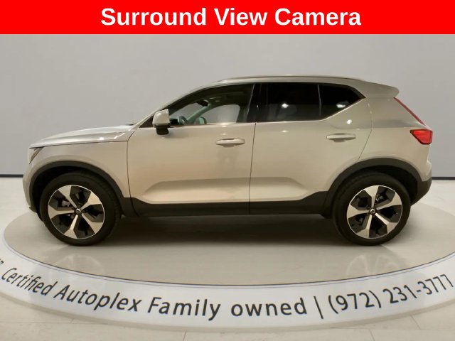 Used 2025 Volvo XC40 B5 Plus AWD/4WD image 2