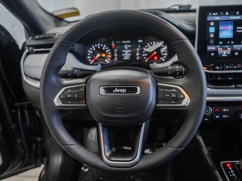 Used 2023 Jeep Compass Latitude w/ Sun and Sound Group AWD/4WD image 29