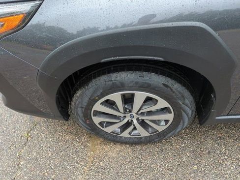 Used 2025 Subaru Outback Premium image 35