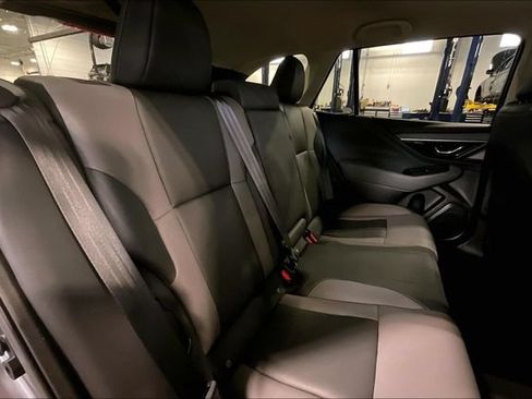 Used 2025 Subaru Outback Onyx Edition AWD/4WD image 27