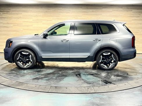 Used 2025 Kia Telluride S AWD/4WD image 14