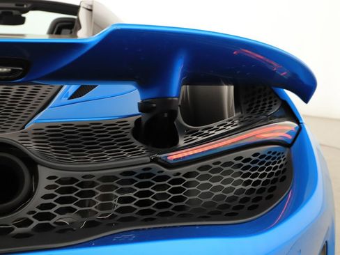 Used 2024 McLaren 750S Spider RWD image 28