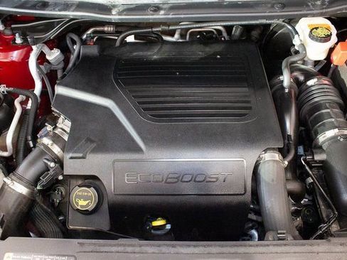 Used 2018 Ford Explorer Platinum image 3