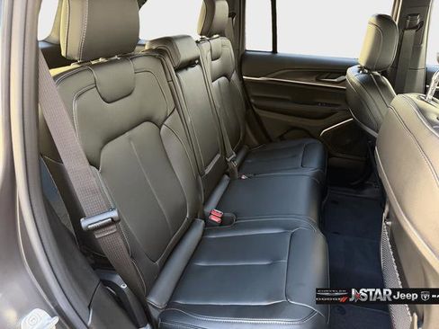 New 2026 Jeep Grand Cherokee Limited image 23