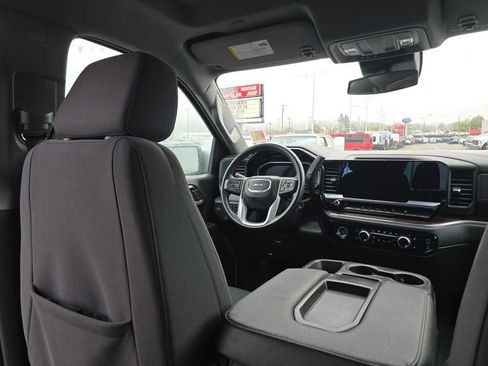 Used 2023 GMC Sierra 1500 SLE image 11