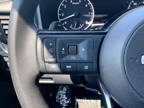Used 2022 Nissan Rogue SV FWD image 24