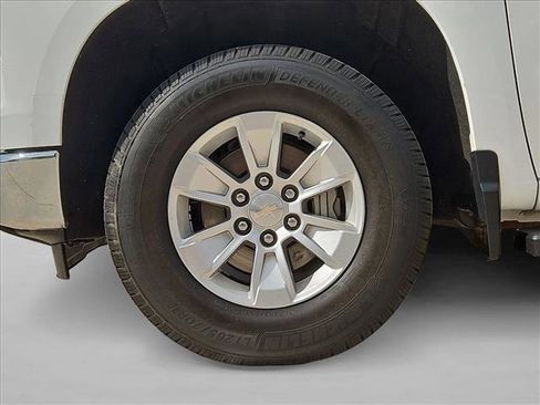 Used 2022 Chevrolet Silverado 1500 LT w/ Convenience Package II AWD/4WD image 22